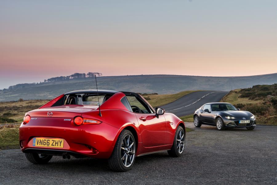  Mazda MX-5 RF 2017 года  (UK) (фото 22 из 40)